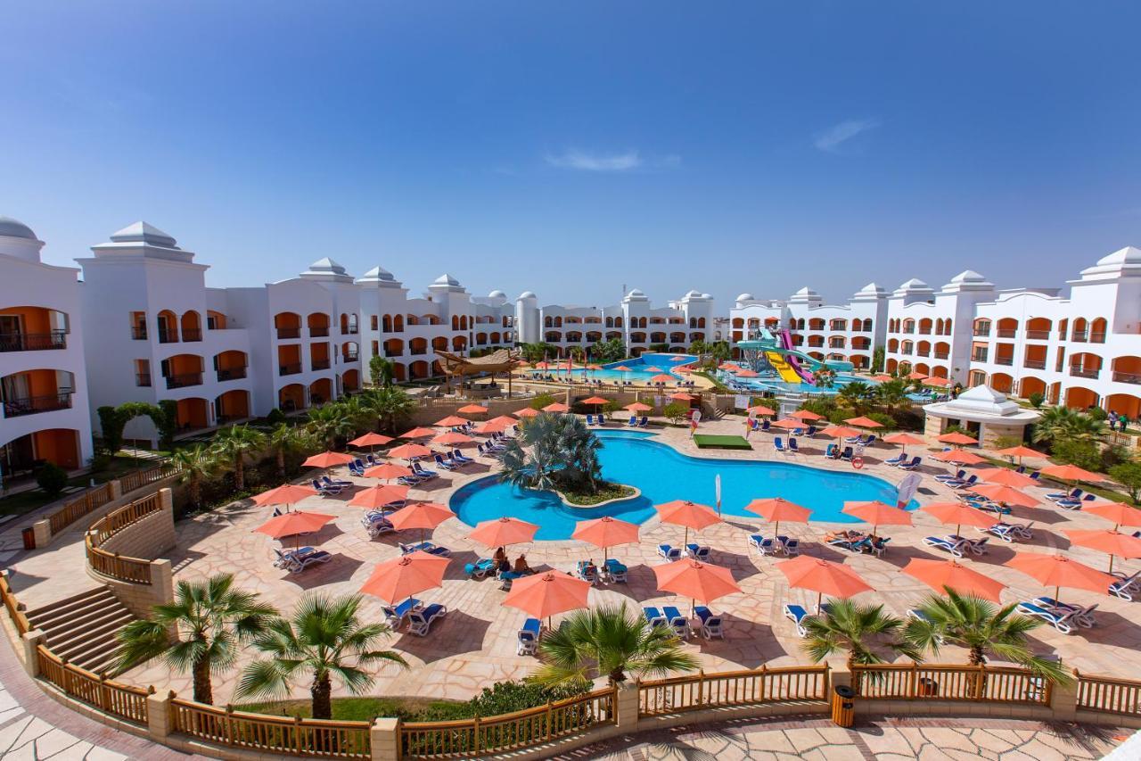 Naama Waves Hotel Sharm el-Sheikh Eksteriør billede The swimming pool at the hotel